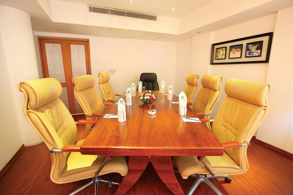 Hotel Park Residency, Kakkanad Kochi Exterior photo