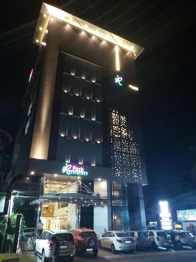 Hotel Park Residency, Kakkanad Kochi Exterior photo